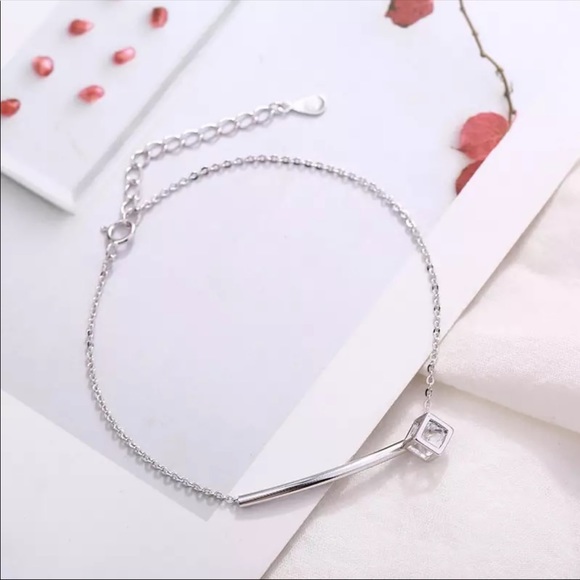 🌟 Sterling Silver 925 Cube Crystal Bracelet - Picture 2 of 4